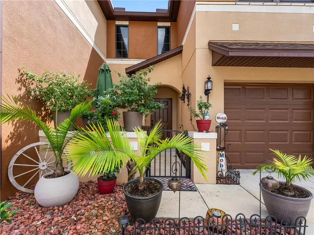 $299,999 | 1410 Lara Circle, Unit 102, Rockledge, FL 32955