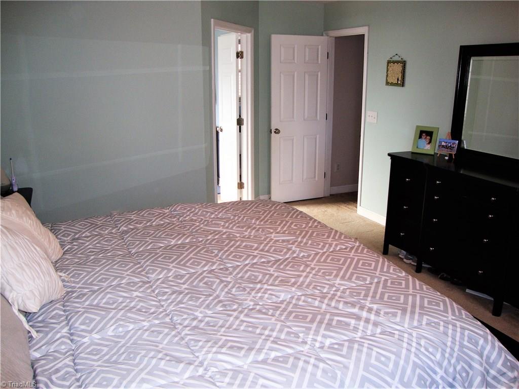 3523 Hunting Ridge Drive High Point, NC 27265 - Photo 14 of 28 Gallery Image 14