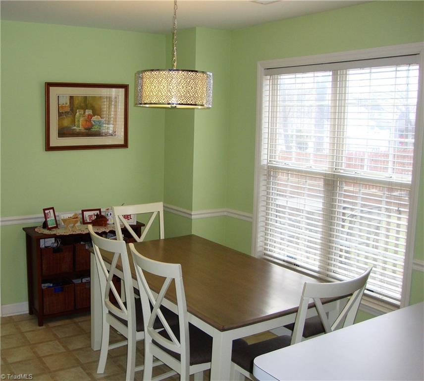 3523 Hunting Ridge Drive High Point, NC 27265 - Photo 5 of 28 Gallery Image 5