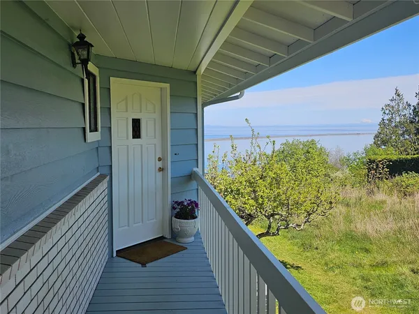 $2,800 | 1426 West 4th Street, Port Angeles, WA 98363