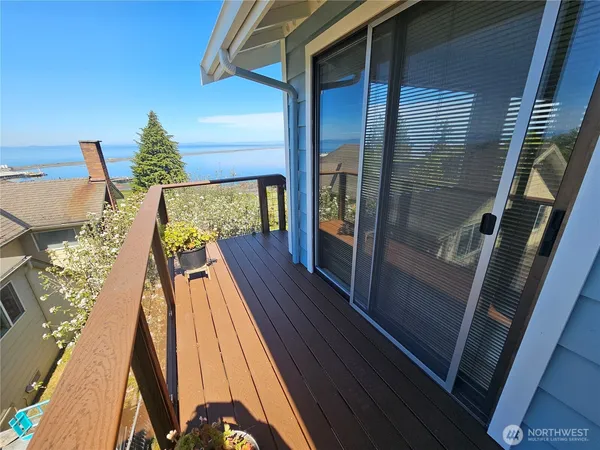 $2,800 | 1426 West 4th Street, Port Angeles, WA 98363