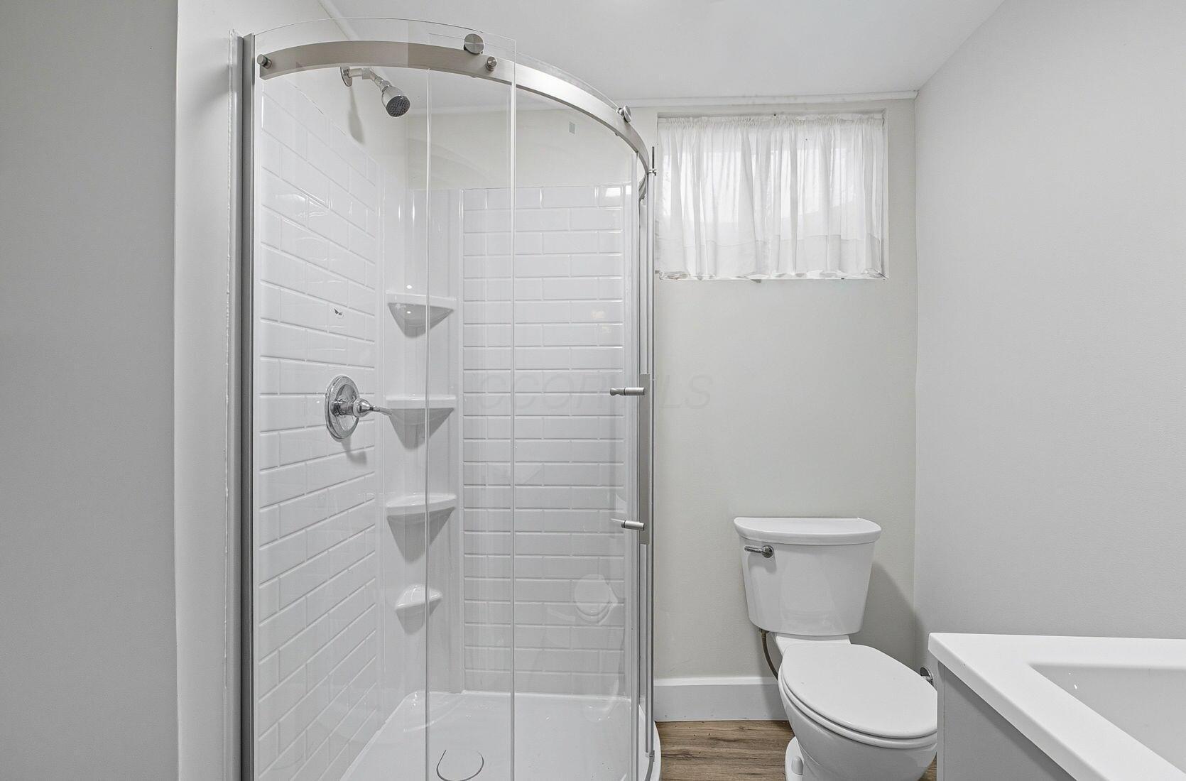2620 Wildwood Road Columbus, OH 43231 - Photo 28 of 39 Lower Level Full Bathroom