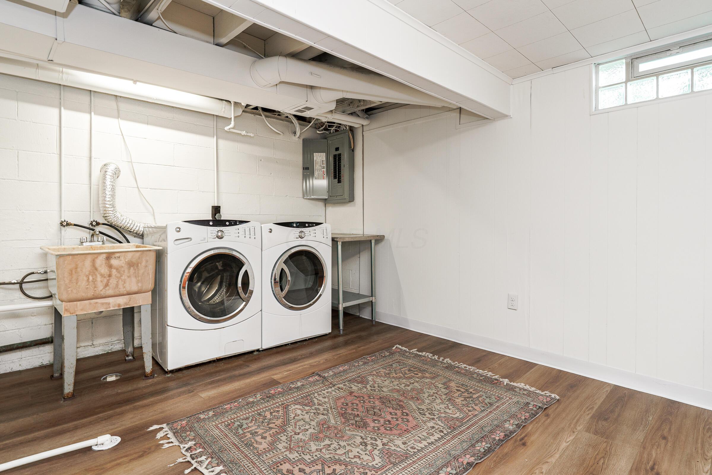5861 Effingham Road Columbus, OH 43213 - Photo 34 of 35 New Laundry