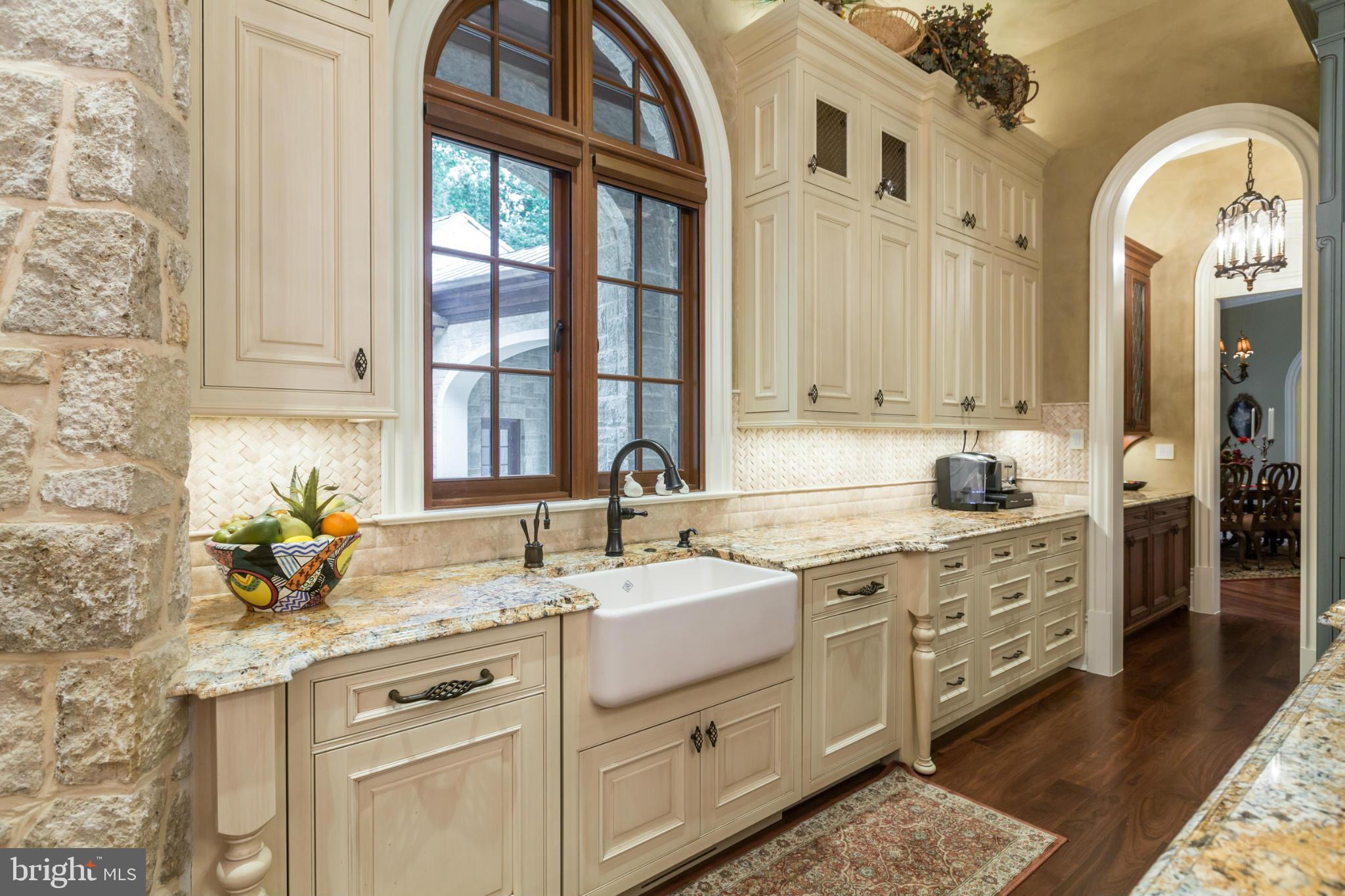 801 Turkey Run Road McLean, VA 22101 - Photo 14 of 31 Kitchen