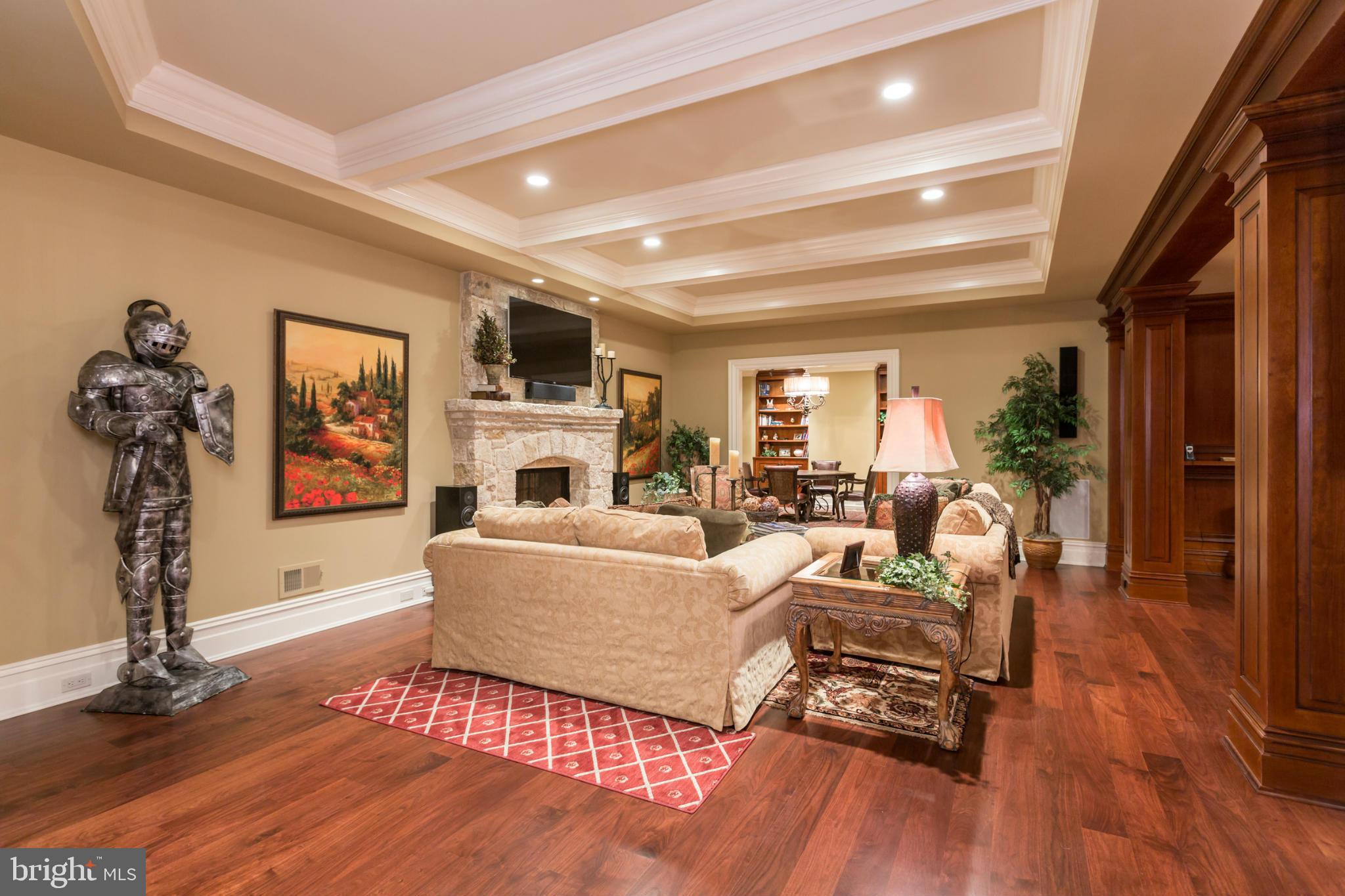 801 Turkey Run Road McLean, VA 22101 - Photo 20 of 31 Family Room