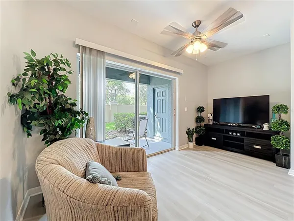 $1,950 | 3309 Wilshire Way Road, Unit 3, Orlando, FL 32829