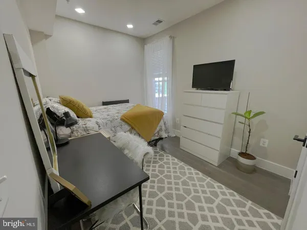 $3,200 | 1028 Bladensburg Road Northeast, Unit 31, Washington, DC 20002