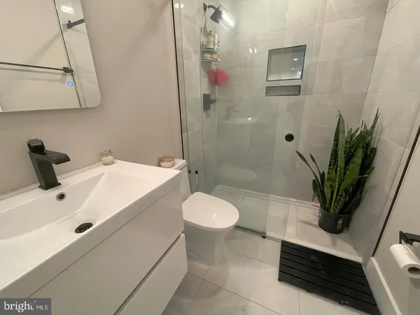 $3,200 | 1028 Bladensburg Road Northeast, Unit 31, Washington, DC 20002