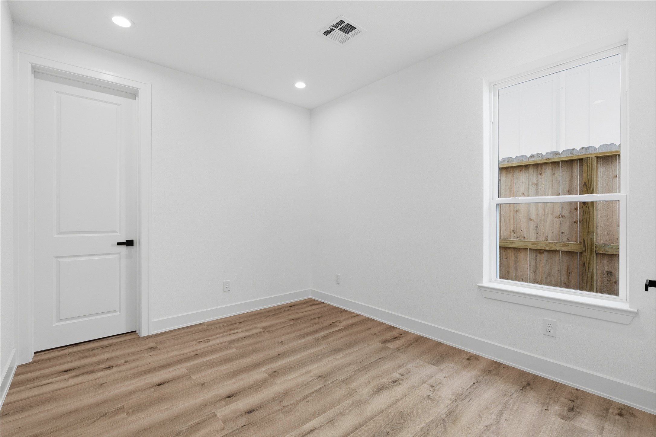 4336 Cosby Street Houston, TX 77021 - Photo 3 of 40