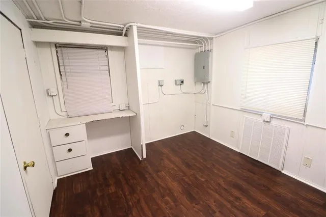 $1,700 | 1010 East Reno Road, Azle, TX 76020