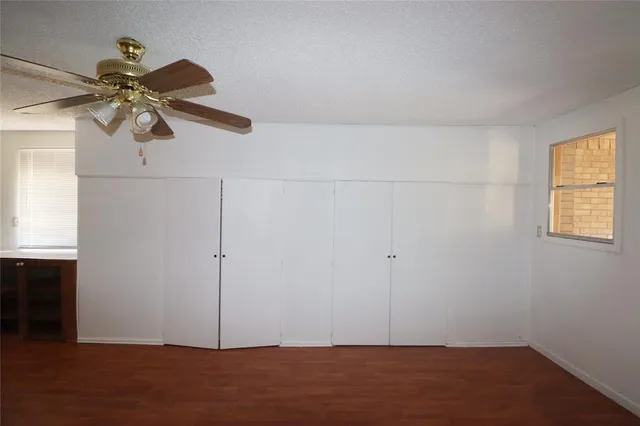 $1,700 | 1010 East Reno Road, Azle, TX 76020