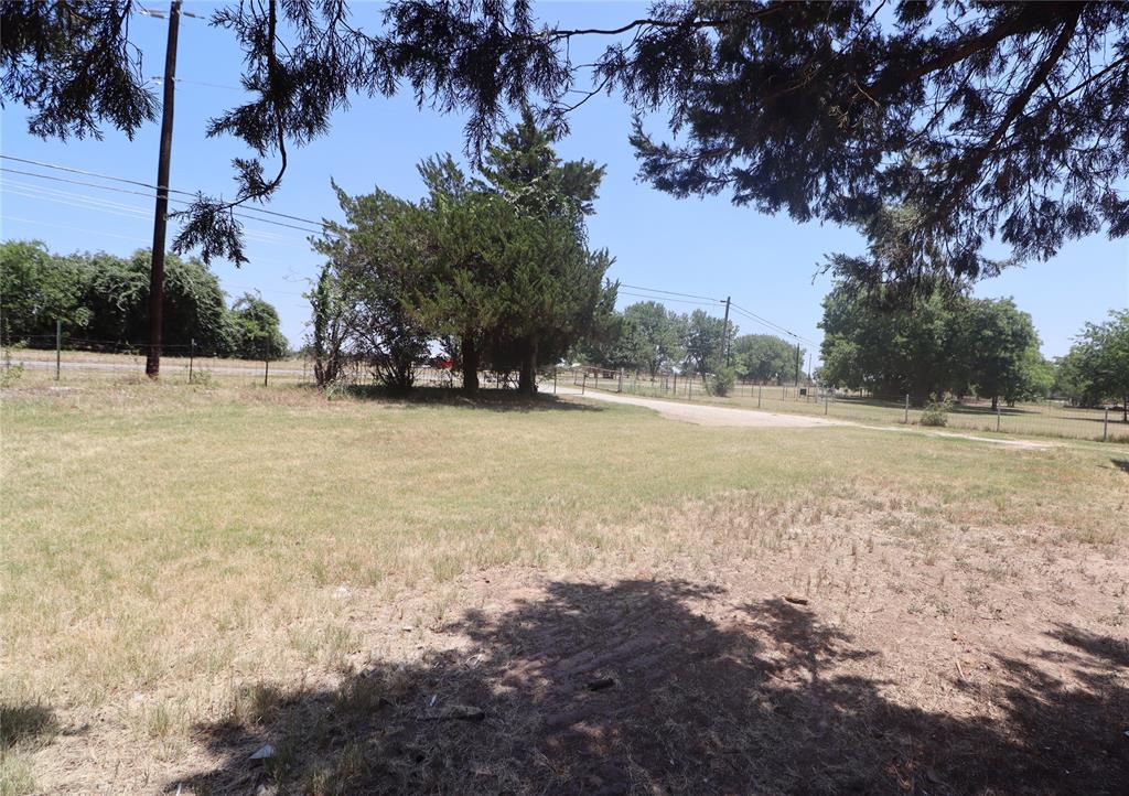 1010 East Reno Road Azle, TX 76020 - Photo 30 of 32