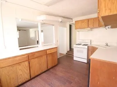 $1,700 | 1010 East Reno Road, Azle, TX 76020