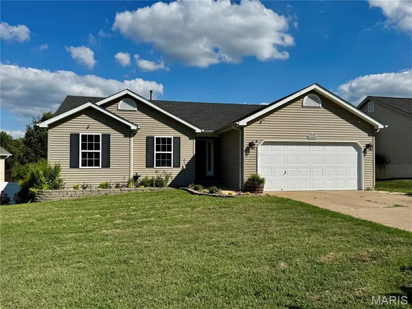 $304,500 | 450 Pevely Heights Drive, Pevely, MO 63070