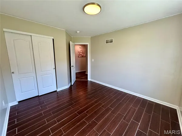 $304,500 | 450 Pevely Heights Drive, Pevely, MO 63070