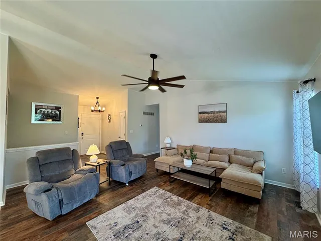 $304,500 | 450 Pevely Heights Drive, Pevely, MO 63070