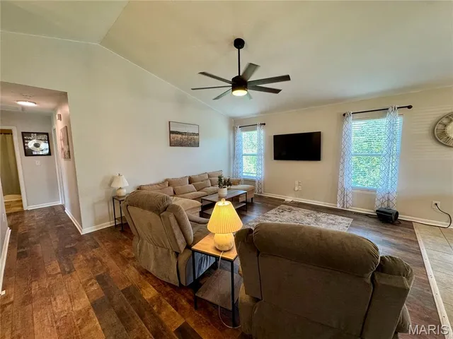 $304,500 | 450 Pevely Heights Drive, Pevely, MO 63070