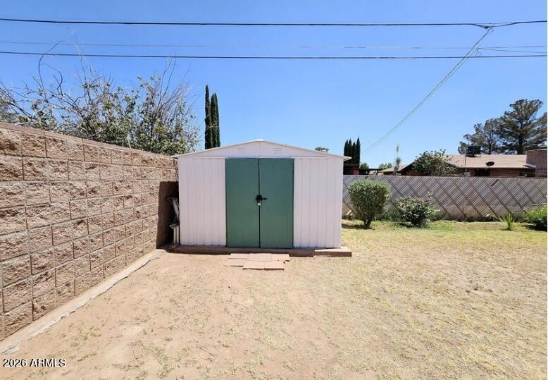 2201 East 7th Street Douglas, AZ 85607 - Photo 47 of 49 a view of a backyard of the house