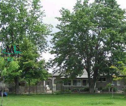 76675 Capac Road Armada, MI 48005 - Photo 2 of 9 642266-1.JPG