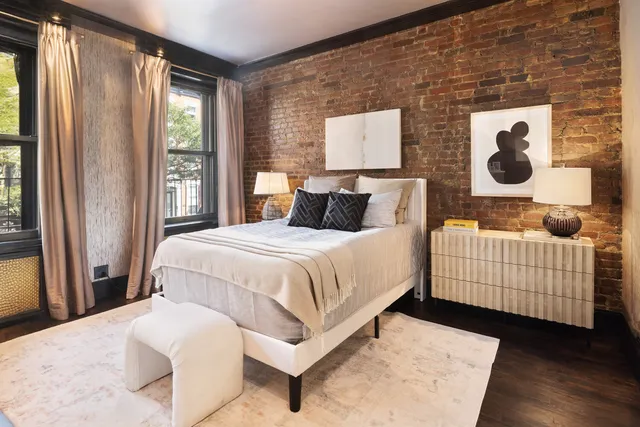 $399,000 | 454 West 50th Street, Unit 2F | Hell's Kitchen