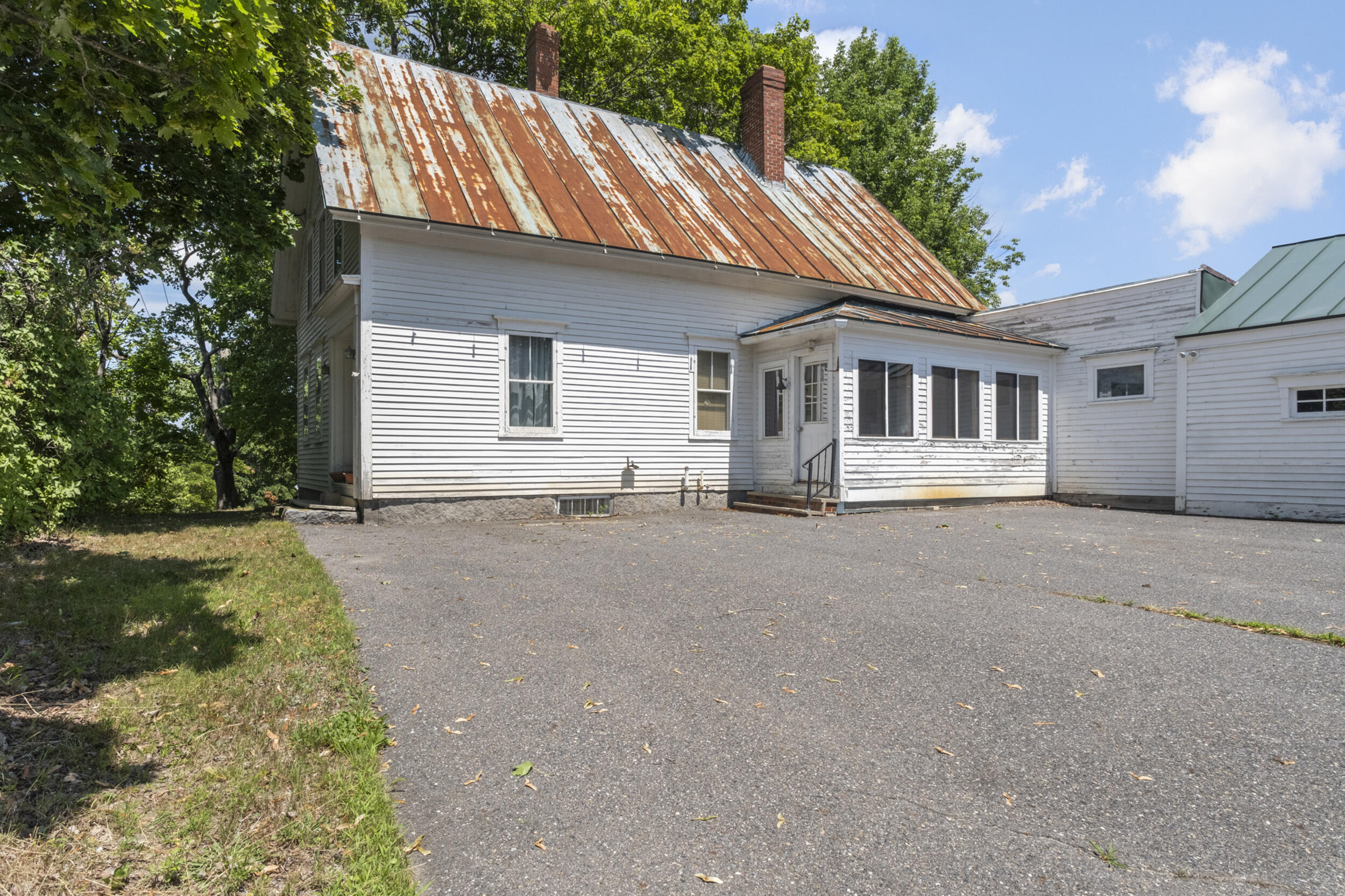 142 Windsor Road China, ME 04358 - Photo 3 of 46 142_windsor_rd-exterior-03