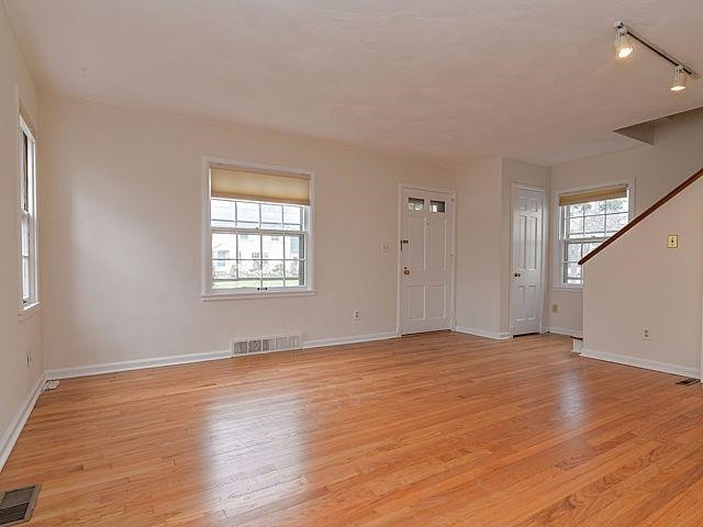 500 Maple Ridge Ann Arbor, MI 48103 - Photo 2 of 10 Photo 2