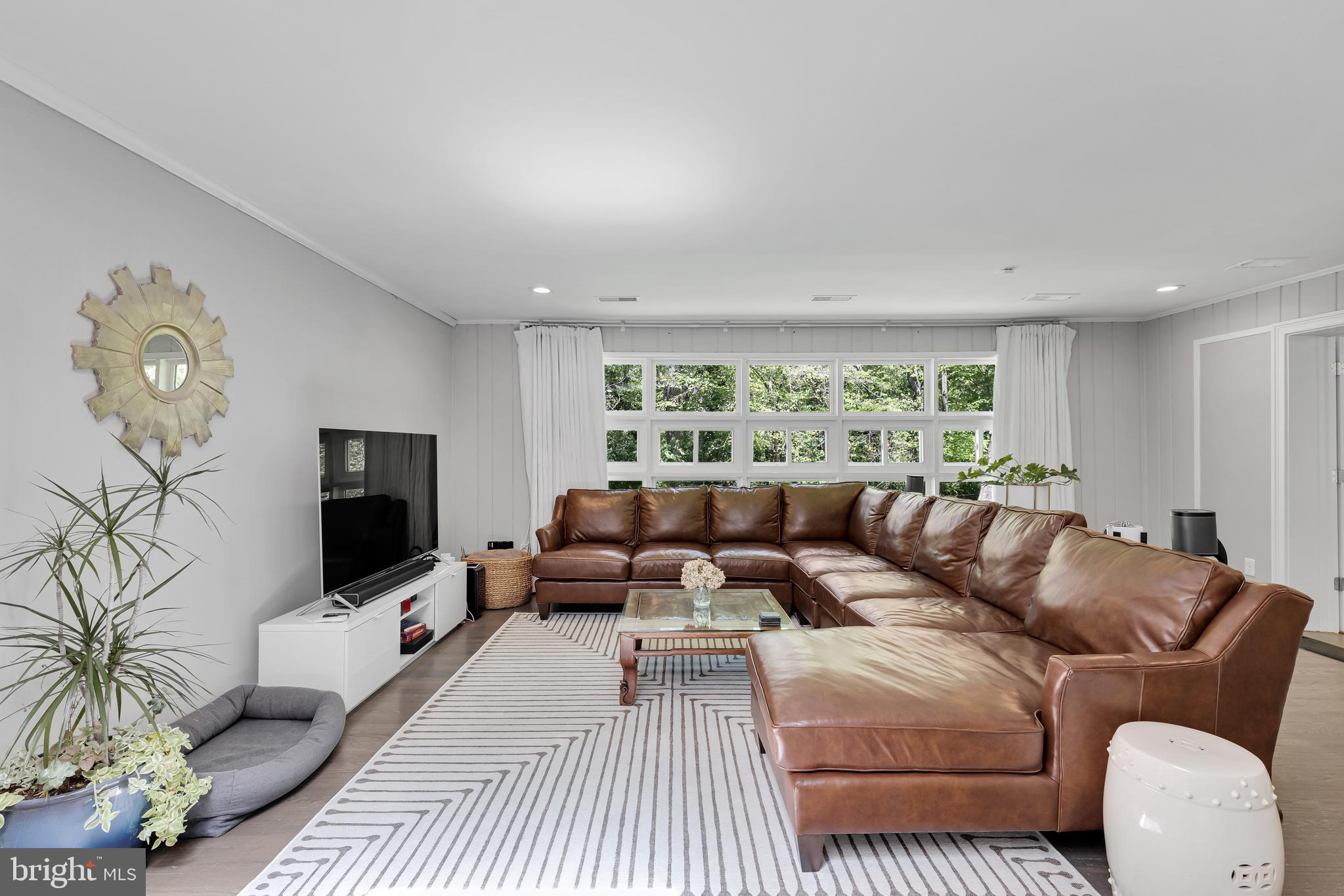 2863 Graham Road Falls Church, VA 22042 - Photo 14 of 35 Family room