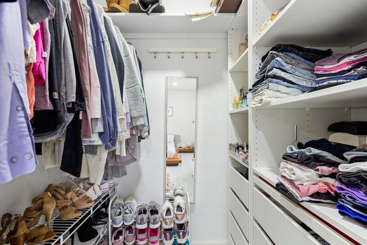 1049 West Palmetto Park Road Boca Raton, FL 33486 - Photo 19 of 33 Master Closet
