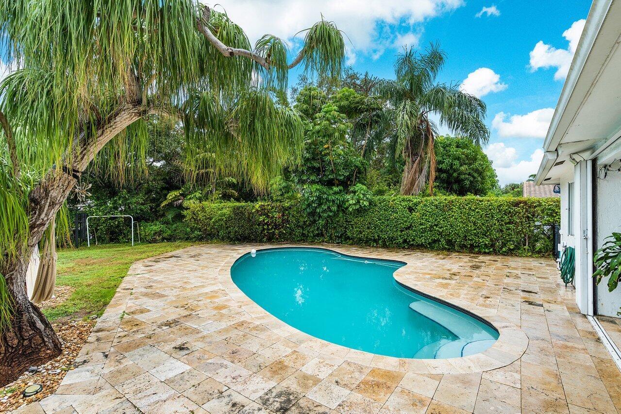 1049 West Palmetto Park Road Boca Raton, FL 33486 - Photo 25 of 33 1049 W Palmetto Park Road