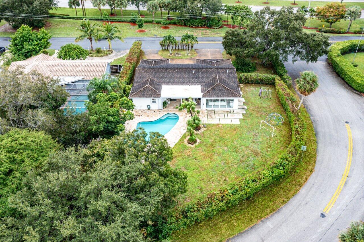 1049 West Palmetto Park Road Boca Raton, FL 33486 - Photo 29 of 33 1049 W Palmetto Park Road
