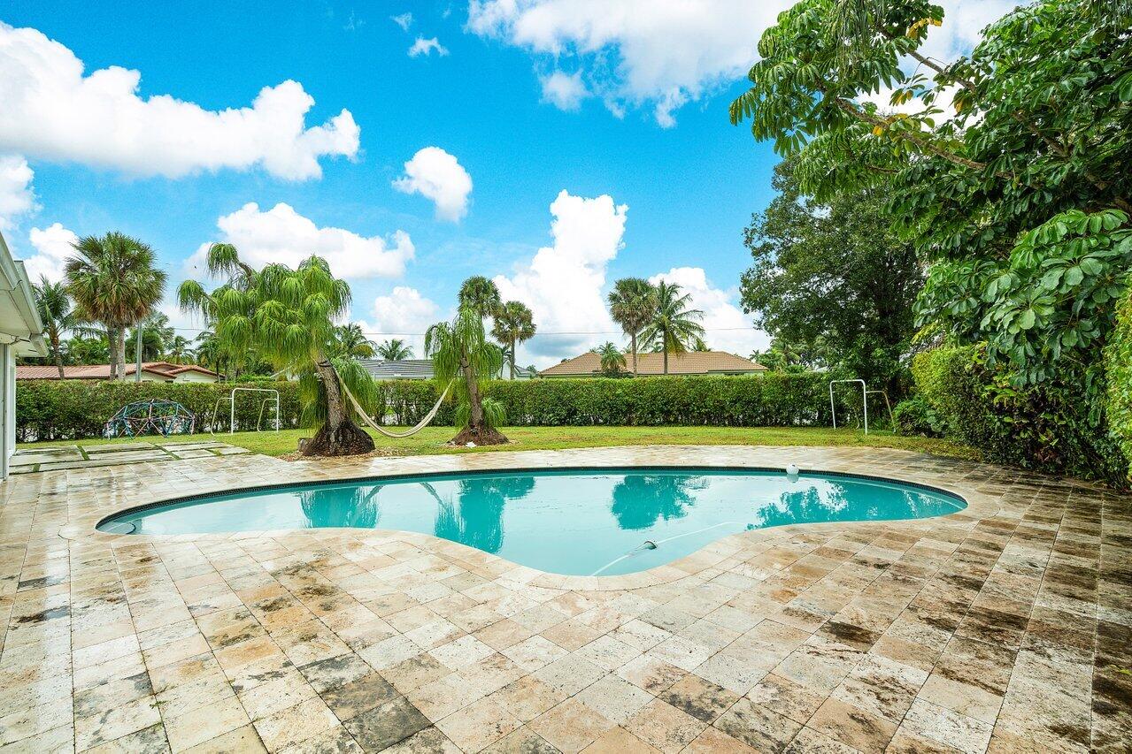 1049 W Palmetto Park Road