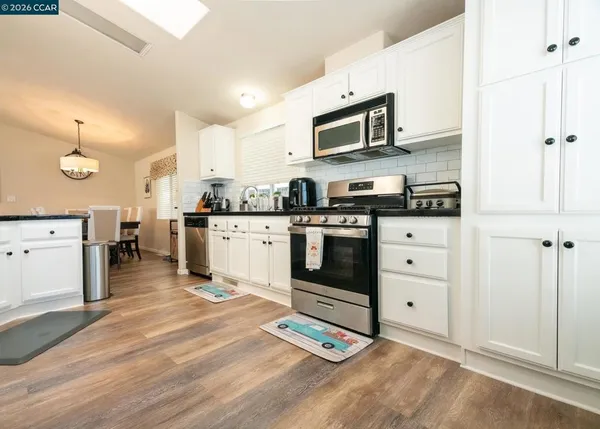 $299,999 | 315 Vía Valencia, Pacheco, CA 94553
