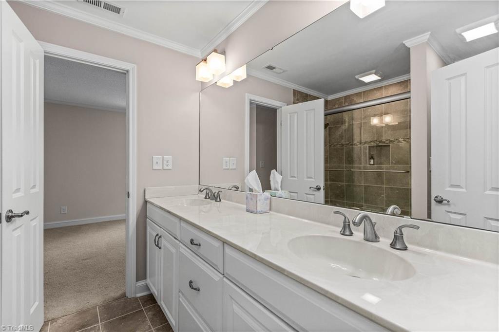 4200 Clinard Road Clemmons, NC 27012 - Photo 38 of 49 Upstairs Jack -n- Jill Bath between bedroom 2 and 3
