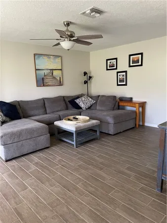 $2,800 | 1421 Thornhill Lane, Sebastian, FL 32958