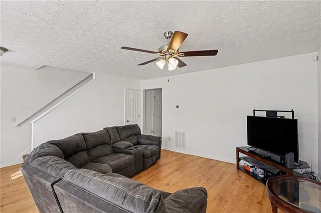 $212,000 | 1942 Grove Way, Hampton, GA 30228