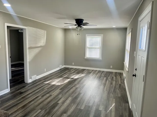 $2,600 | 805 South Norbury Avenue, Lombard, IL 60148