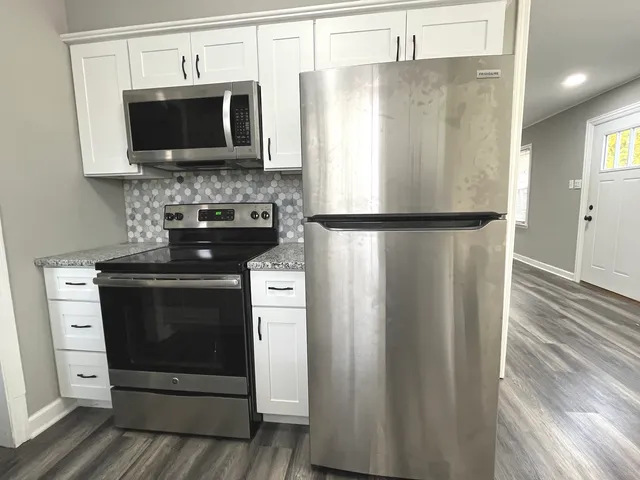 $2,600 | 805 South Norbury Avenue, Lombard, IL 60148