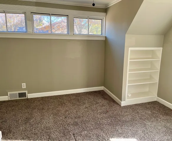 $2,600 | 805 South Norbury Avenue, Lombard, IL 60148