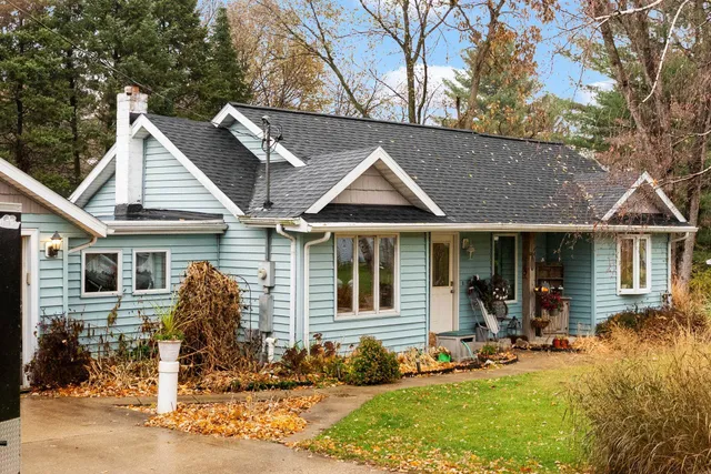 $349,900 | 1713 East Howard Drive, Edgerton, WI 53534