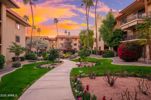 $270,000 | 10330 West Thunderbird Boulevard, Unit C114, Sun City, AZ 85351