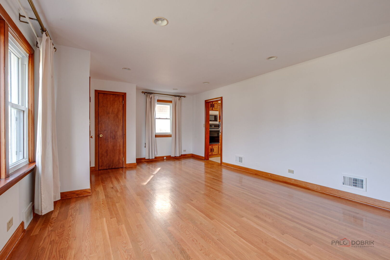 555 Longfellow Avenue Deerfield, IL 60015 - Photo 4 of 22