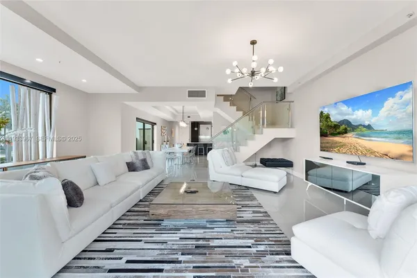 $2,050,000 | 3030 North Ocean Boulevard, Unit S101, Fort Lauderdale, FL 33308