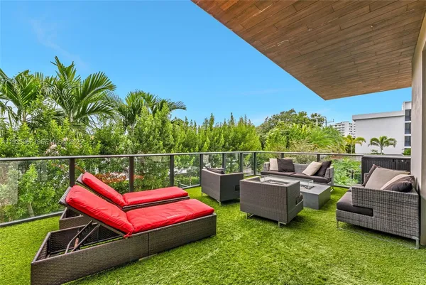 $2,050,000 | 3030 North Ocean Boulevard, Unit S101, Fort Lauderdale, FL 33308