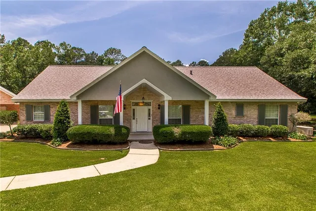 $845,000 | 6 Rene Court, Mandeville, LA 70471