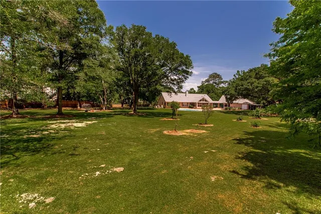 $845,000 | 6 Rene Court, Mandeville, LA 70471