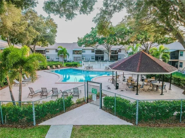 $1,800 | 3815 North Oak Drive, Unit G11, Tampa, FL 33611