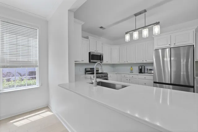 $709,000 | 132 Fresh Meadow Lane, Mount Pleasant, SC 29466