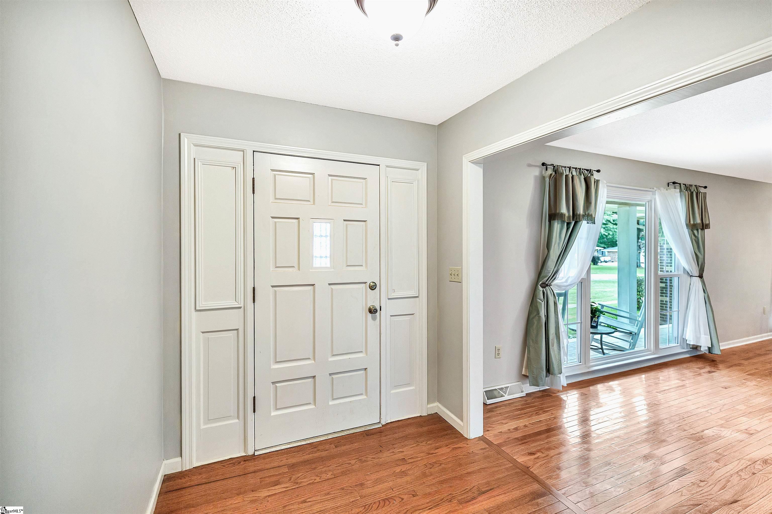 107 Pine Bark Road Anderson, SC 29625 - Photo 4 of 40