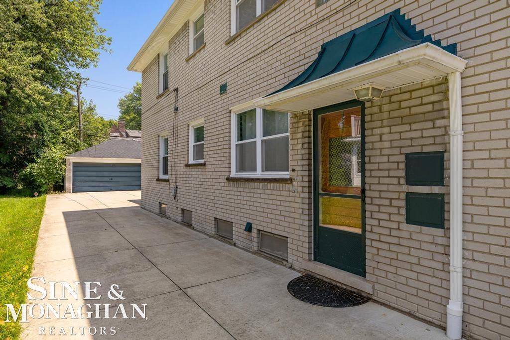 840 Harcourt Road Grosse Pointe, MI 48230 - Photo 29 of 36