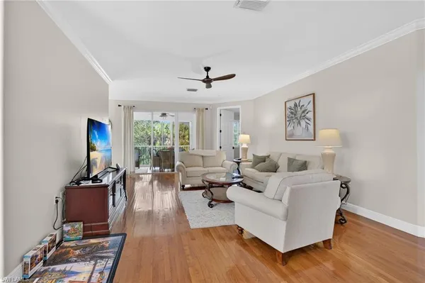 $600,000 | 3913 Forest Glen Boulevard, Unit 201, Naples, FL 34114